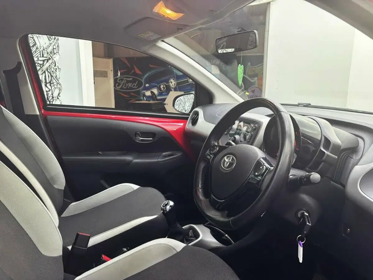 2018-toyota-aygo-10-vvt-i-x-play-71bhp-5d-big-20