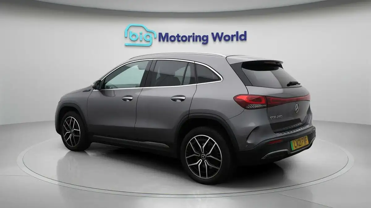 2021-mercedes-benz-eqa-e-eqa-250-amg-line-big-5