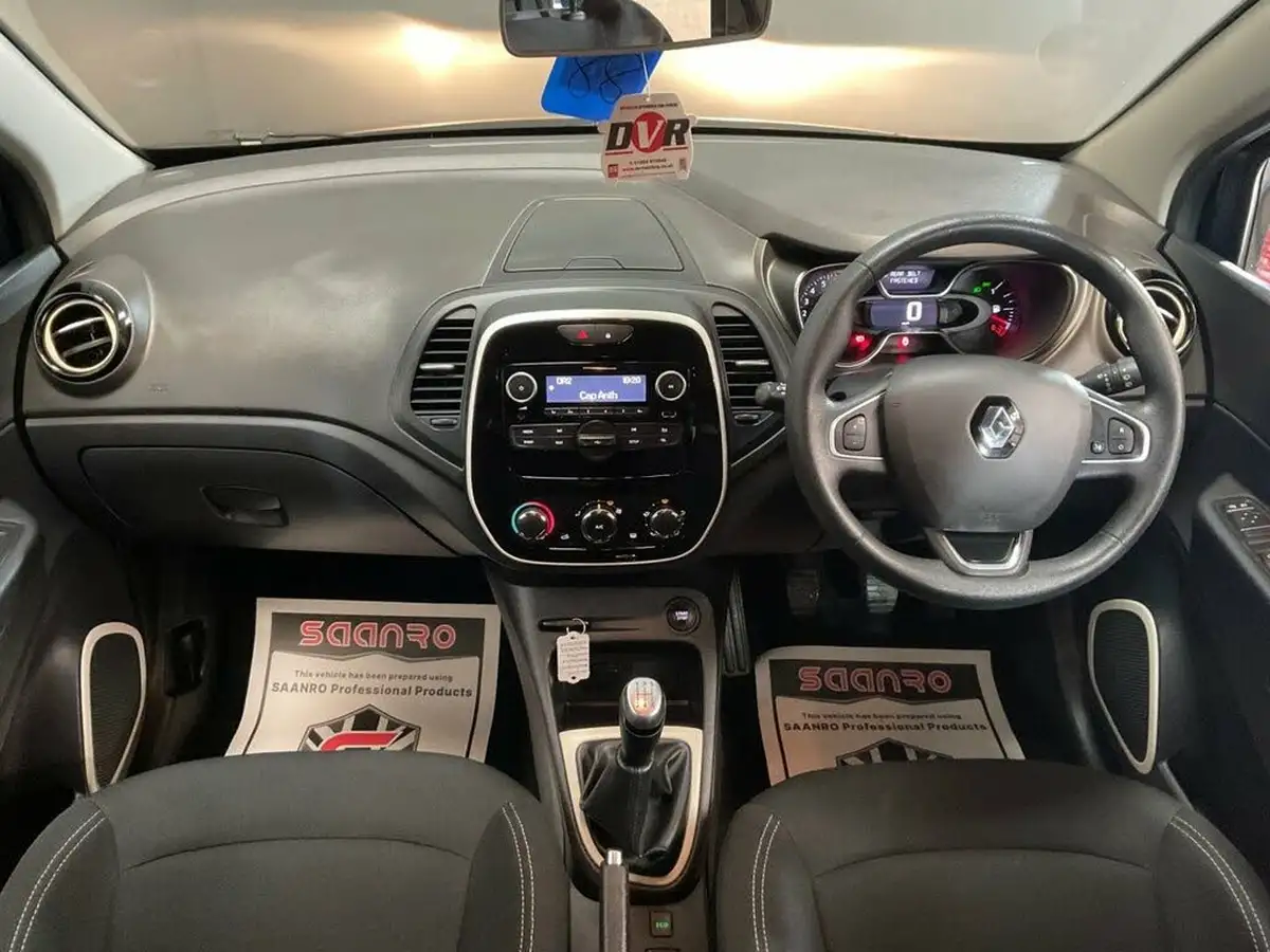 2019-renault-captur-09-tce-play-big-42