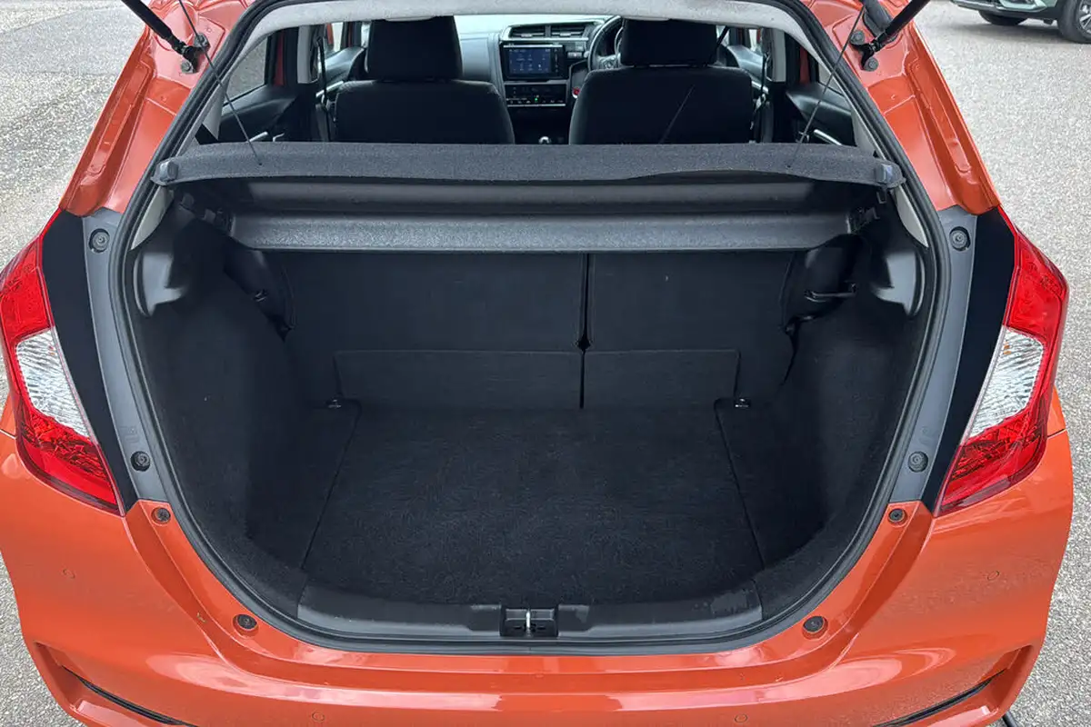 2019-honda-jazz-13-i-vtec-ex-navi-big-18