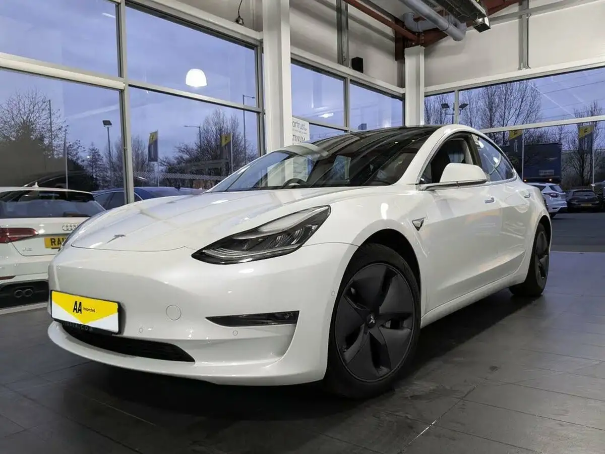 2020-tesla-model-3-e-long-range-big-6