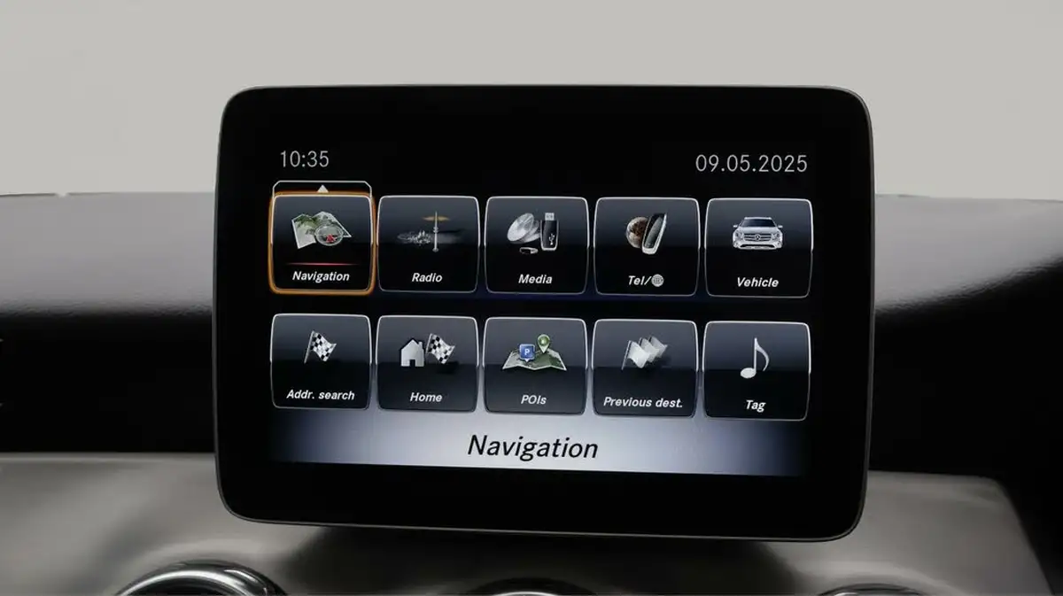 2020-mercedes-benz-gla-class-16-gla-200-amg-line-edition-plus-7g-dct-big-11