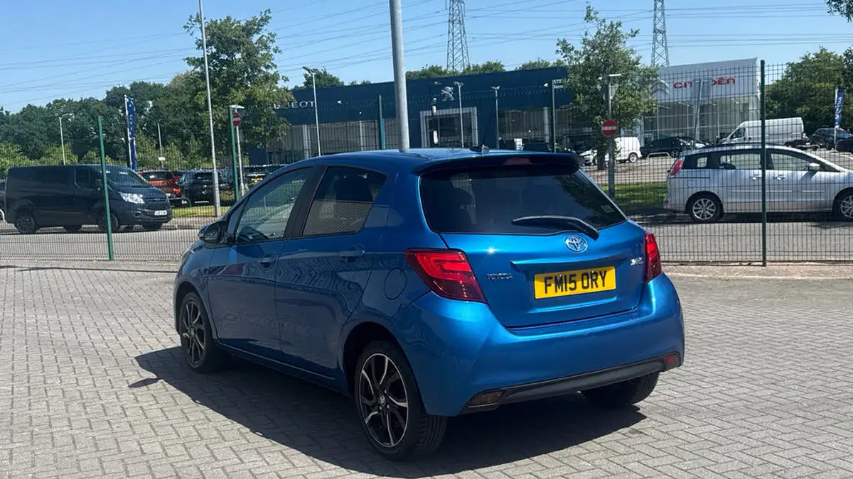 2015-toyota-yaris-133-sport-big-4