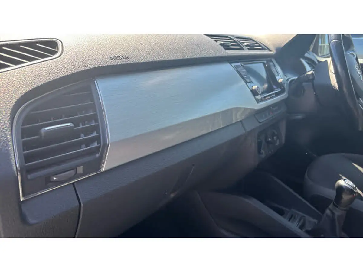2019-skoda-fabia-10-tsi-colour-edition-big-34