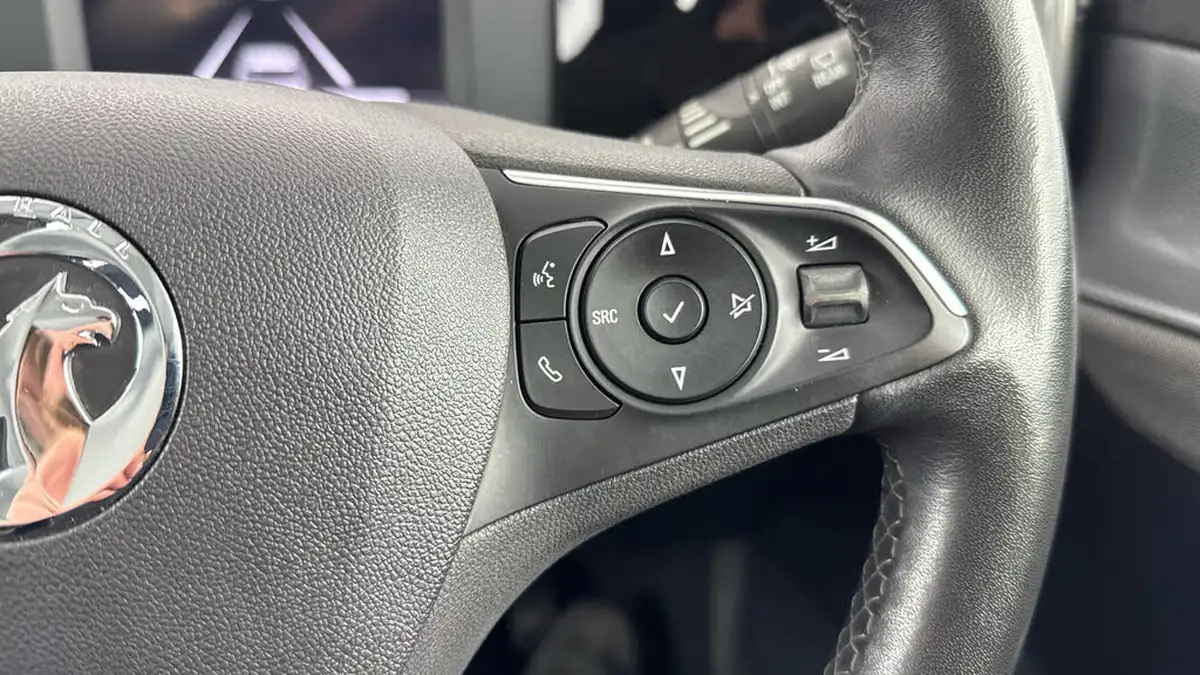 2021-vauxhall-mokka-e-se-premium-big-20