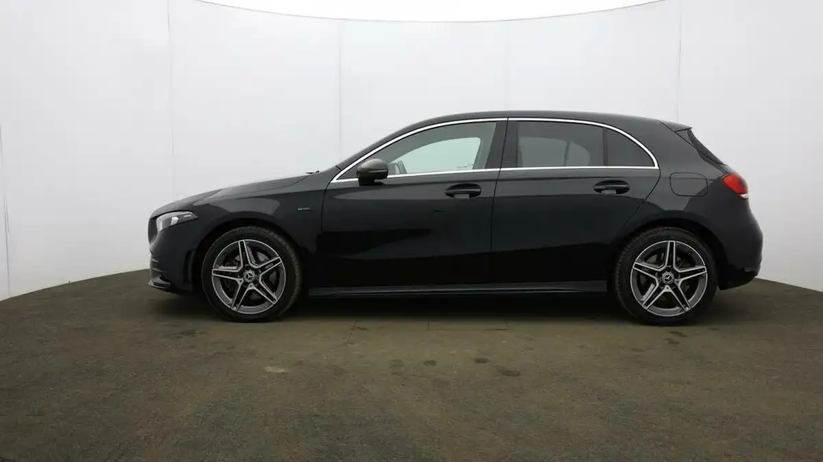 2021-mercedes-benz-a-class-13-a250e-amg-line-hatchback-5d-big-59