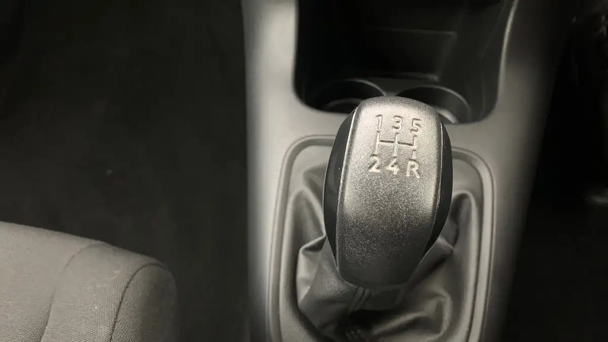 2017-citroen-c3-12-puretech-feel-82ps-big-28