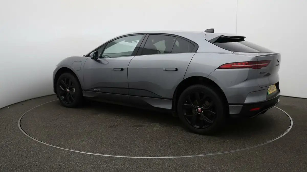 2021-jaguar-i-pace-ev400-se-big-37