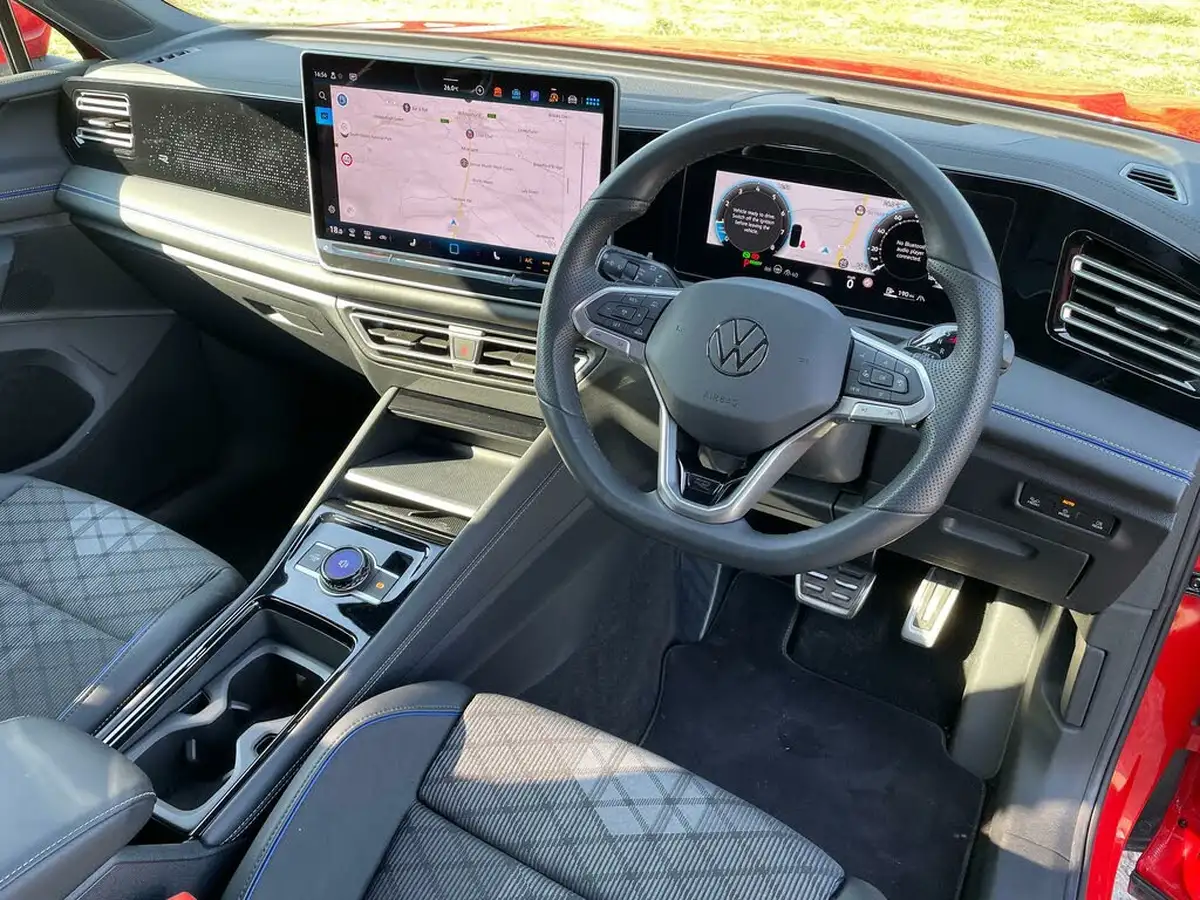 2024-volkswagen-tiguan-15-etsi-r-line-big-34