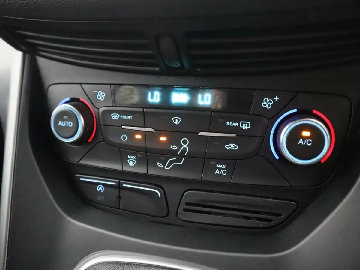 2018-ford-kuga-20tdci-zetec-150ps-awd-big-28