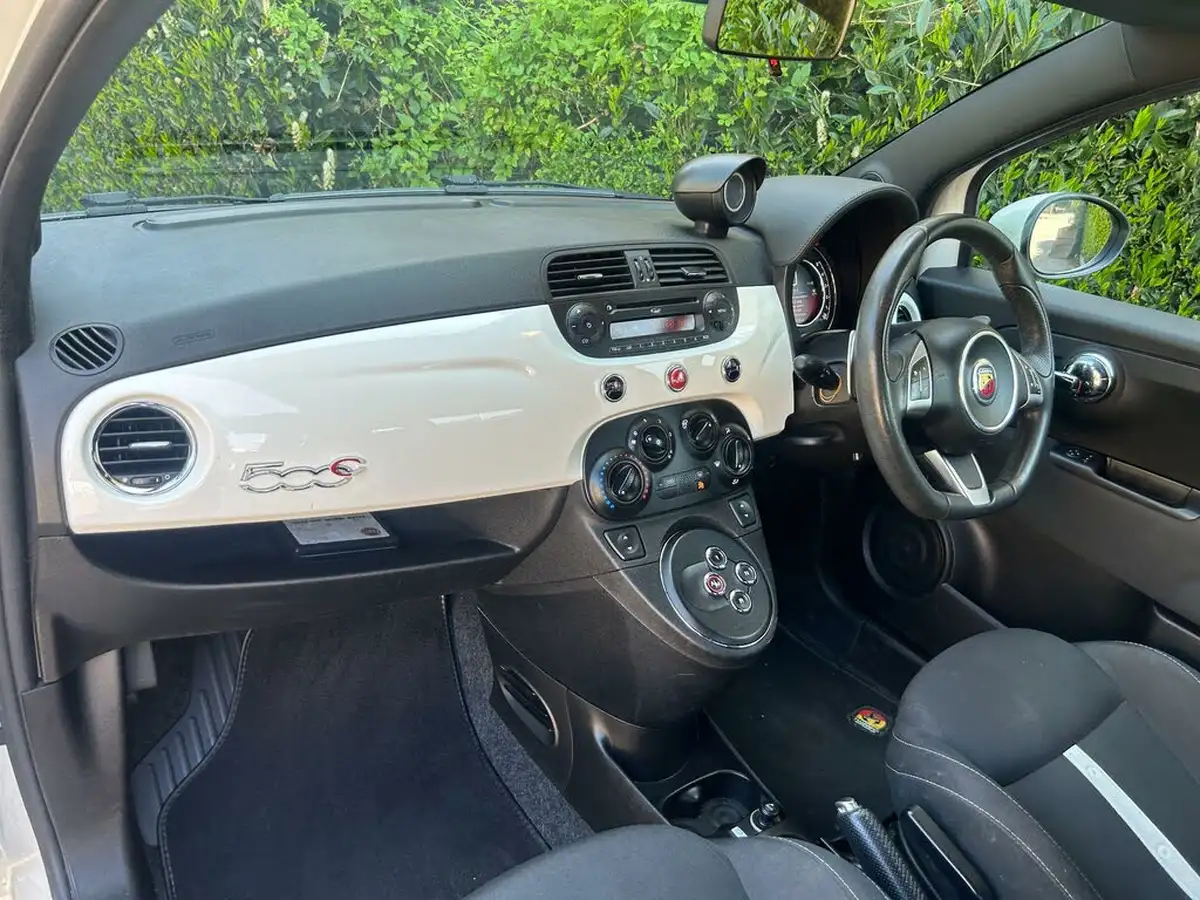 2015-abarth-500c-14-tjet-595c-mta-big-11