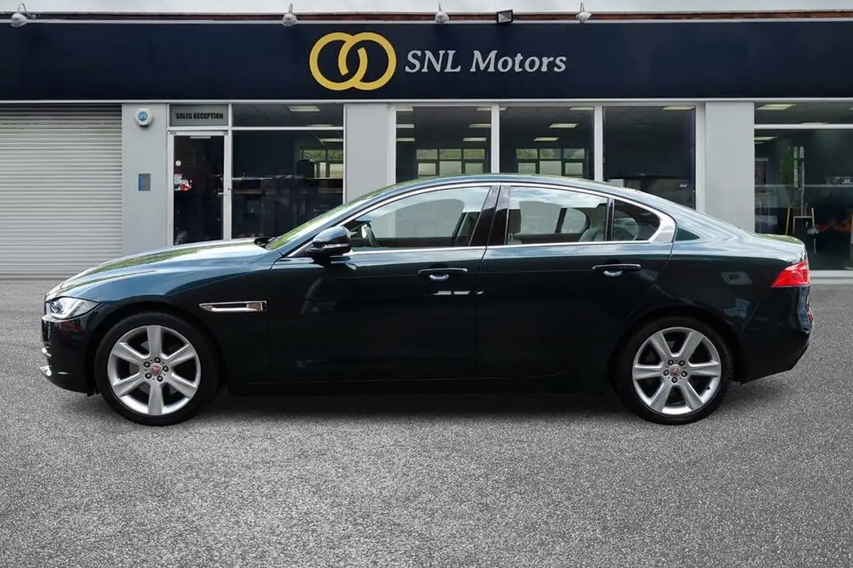 2015-jaguar-xe-20-portfolio-big-3