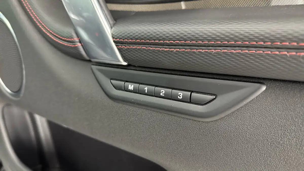2020-land-rover-discovery-sport-20-p200-r-dynamic-se-big-23