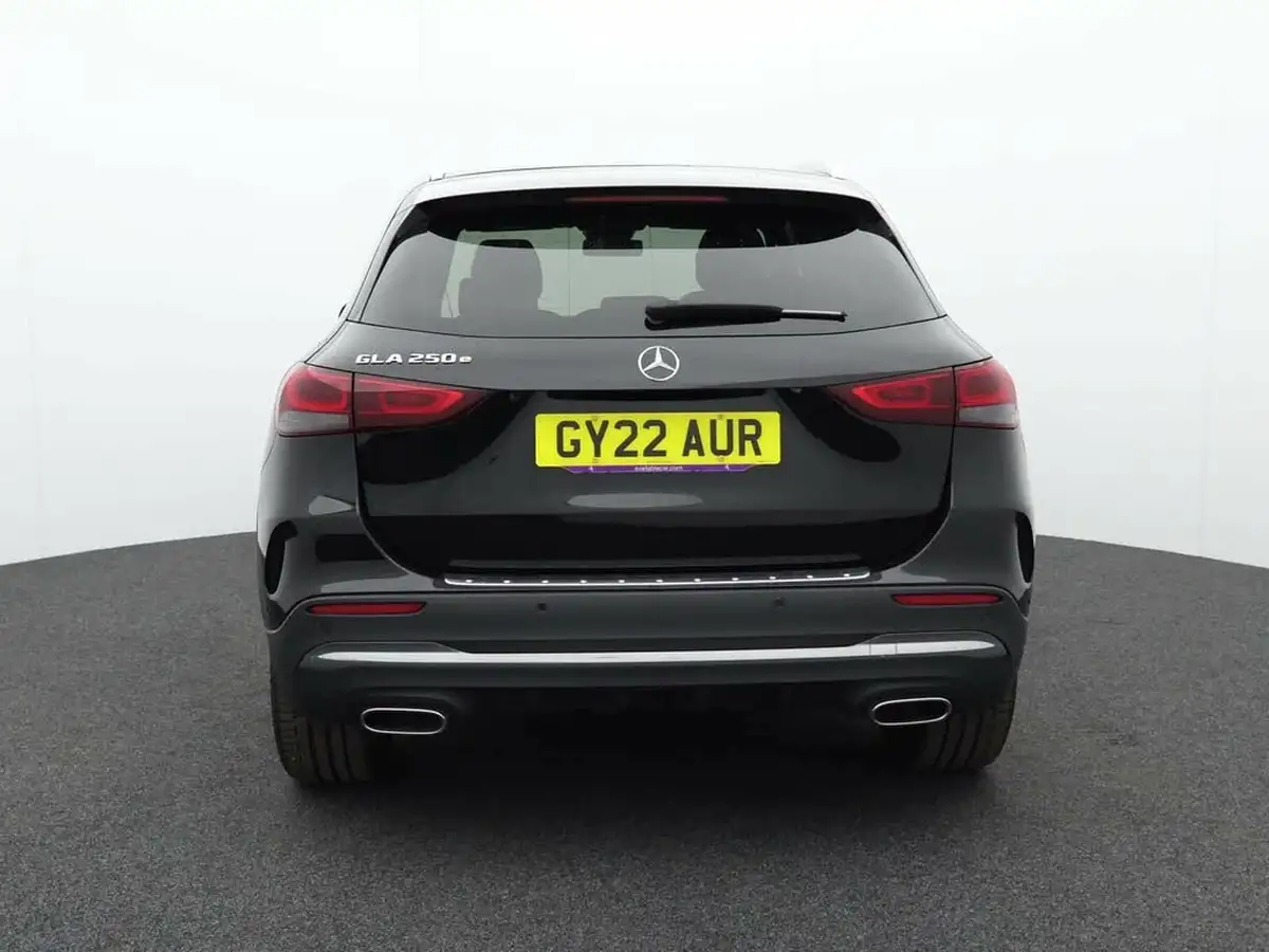 2022-mercedes-benz-gla-class-13-gla-250e-exclusive-edition-big-3