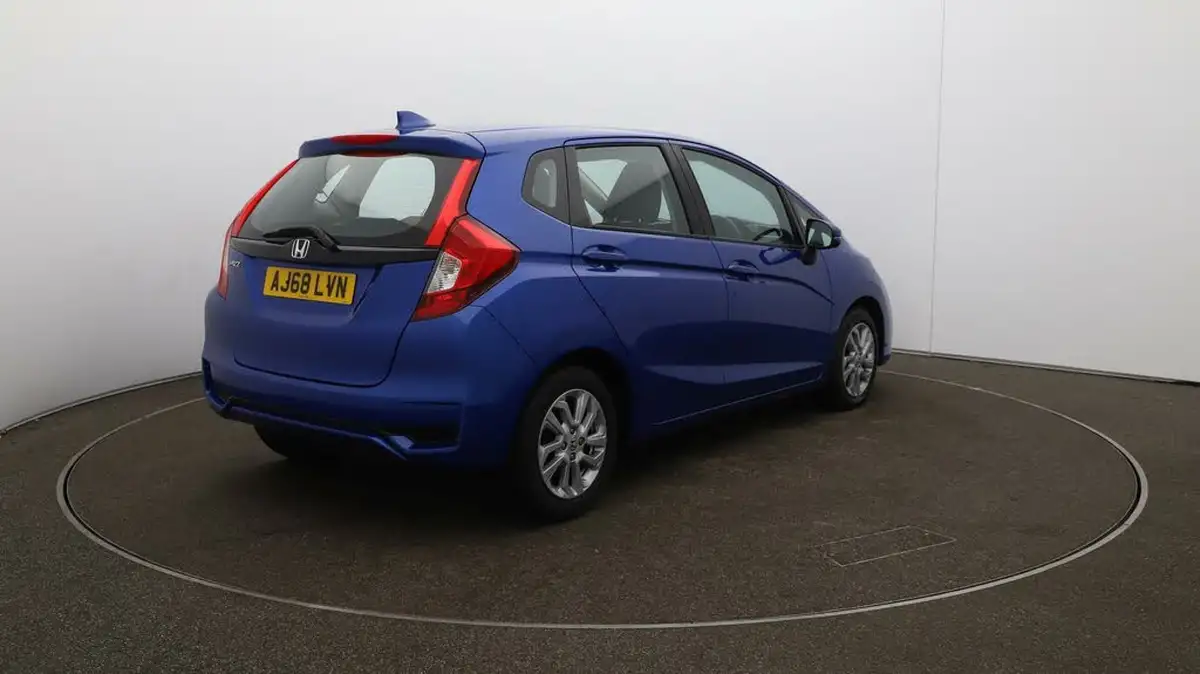 2018-honda-jazz-13-i-vtec-se-big-52