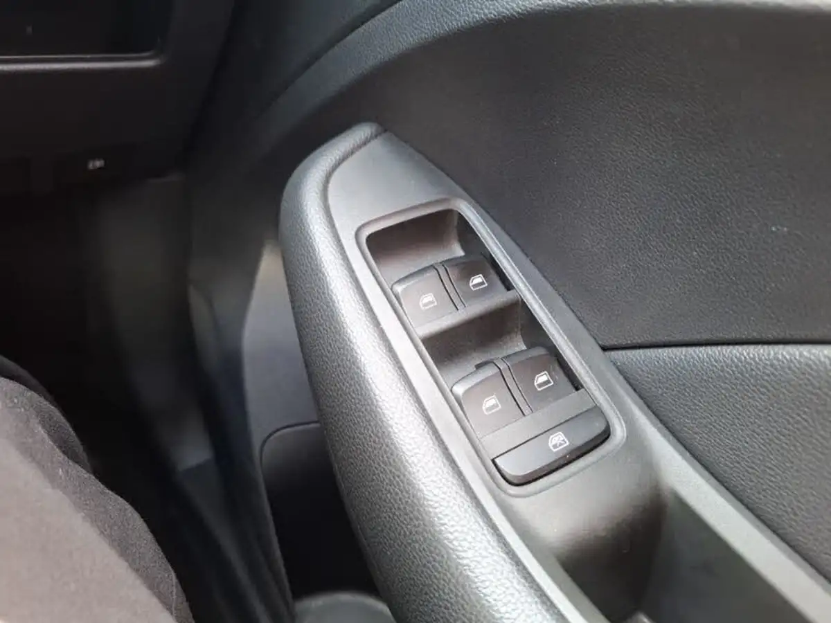 2020-mg-zs-suv-10t-gdi-exclusive-111ps-big-14