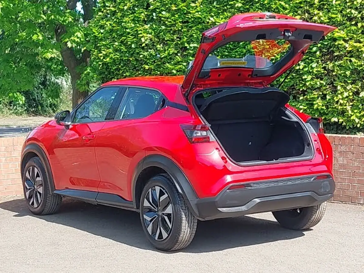 2022-nissan-juke-10-dig-t-acenta-dct-big-17