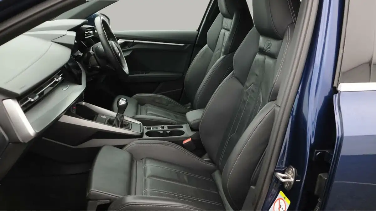 2023-audi-a3-15-35-tfsi-s-line-sportback-5d-big-14