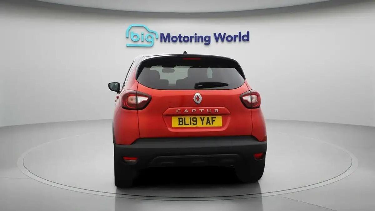 2019-renault-captur-09-tce-iconic-big-6