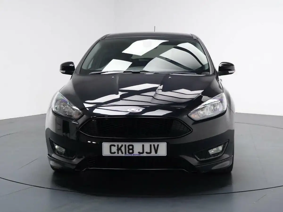 2018-ford-focus-10t-st-line-x-140ps-hatchback-big-4
