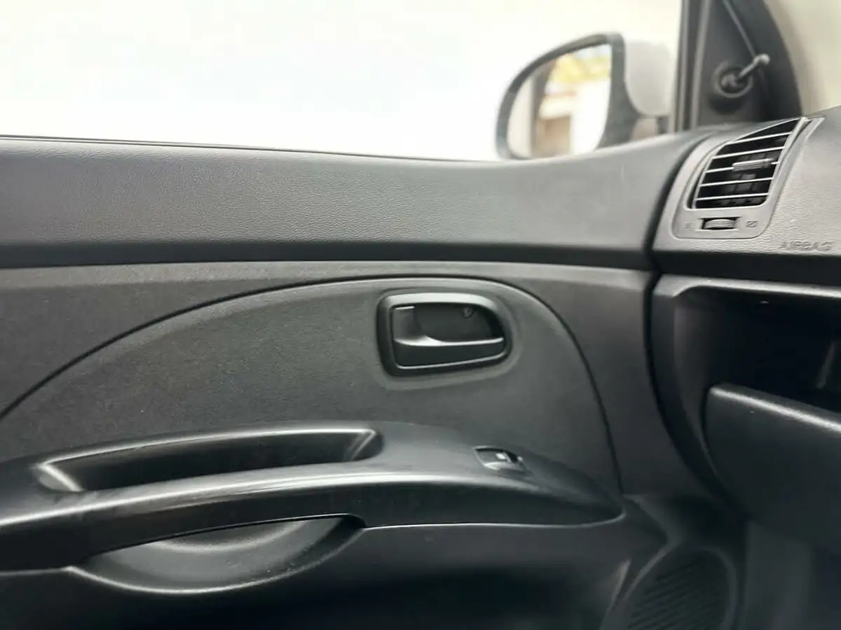 2011-kia-picanto-11-graphite-big-20