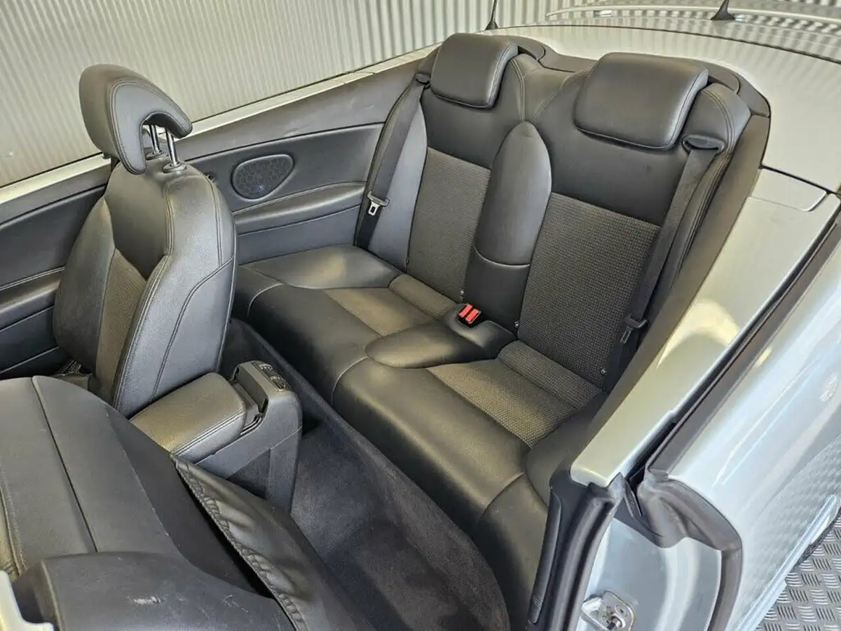 2010-saab-9-3-big-38