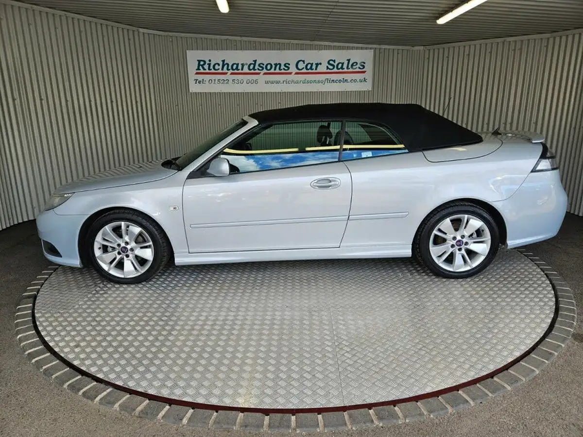 2010-saab-9-3-big-10