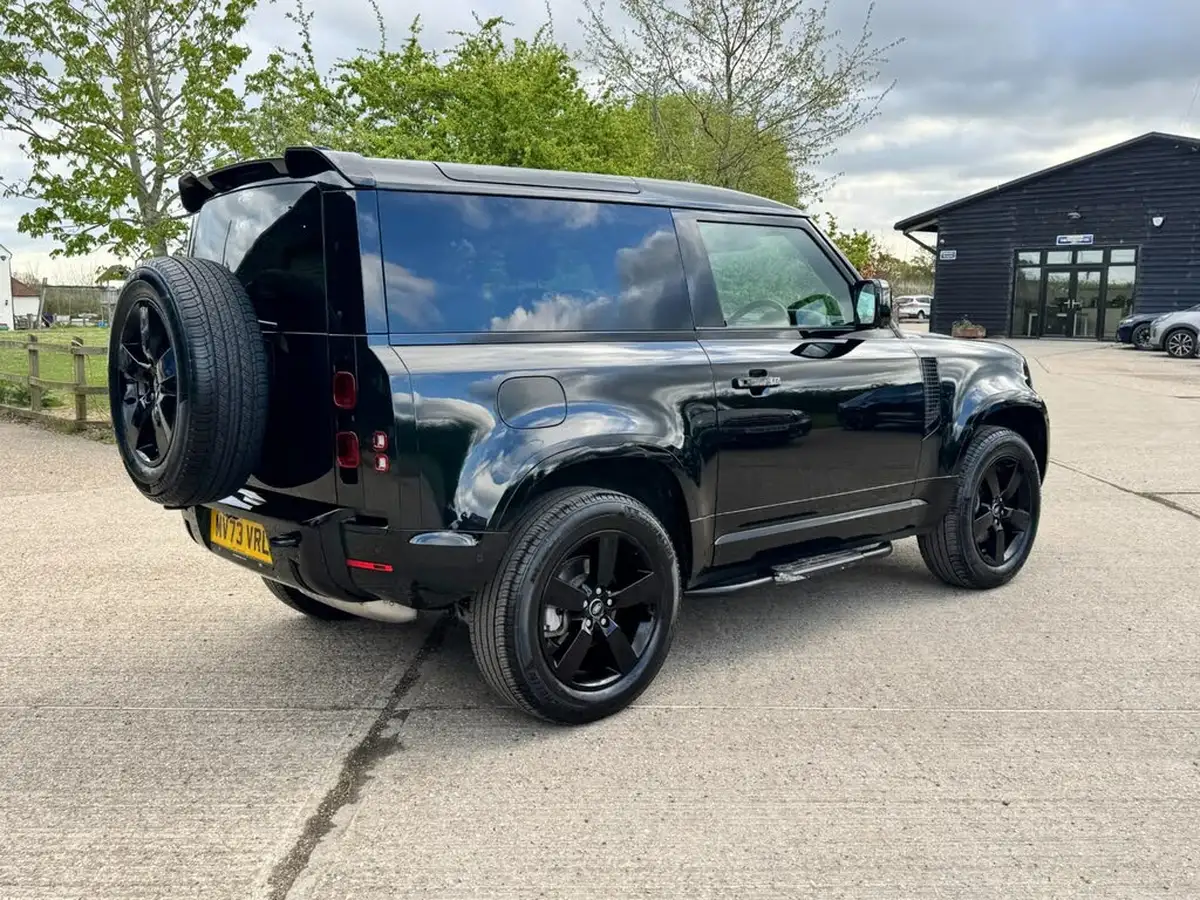 2023-land-rover-90-defender-30-d250-x-dynamic-hse-big-5