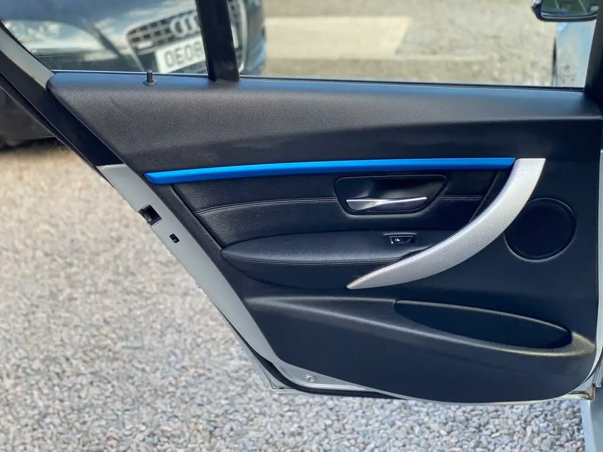 2017-bmw-3-series-20td-320d-m-sport-saloon-4d-big-50