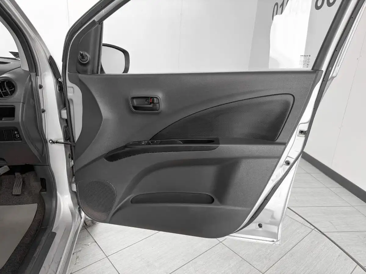2017-suzuki-celerio-10-sz2-big-8