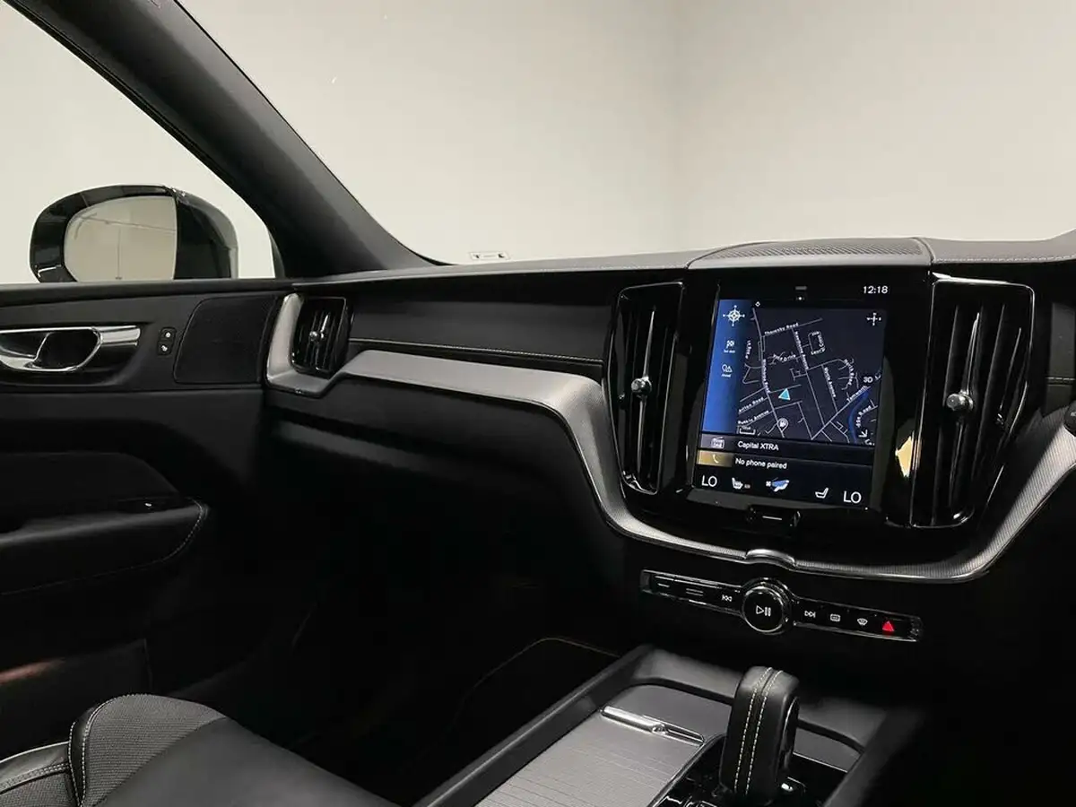 2020-volvo-xc60-20td-b5-r-design-pro-big-27