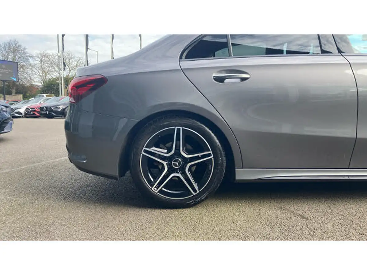 2022-mercedes-benz-a-class-13-a180-amg-line-premium-plus-edition-saloon-4d-7g-dct-big-6