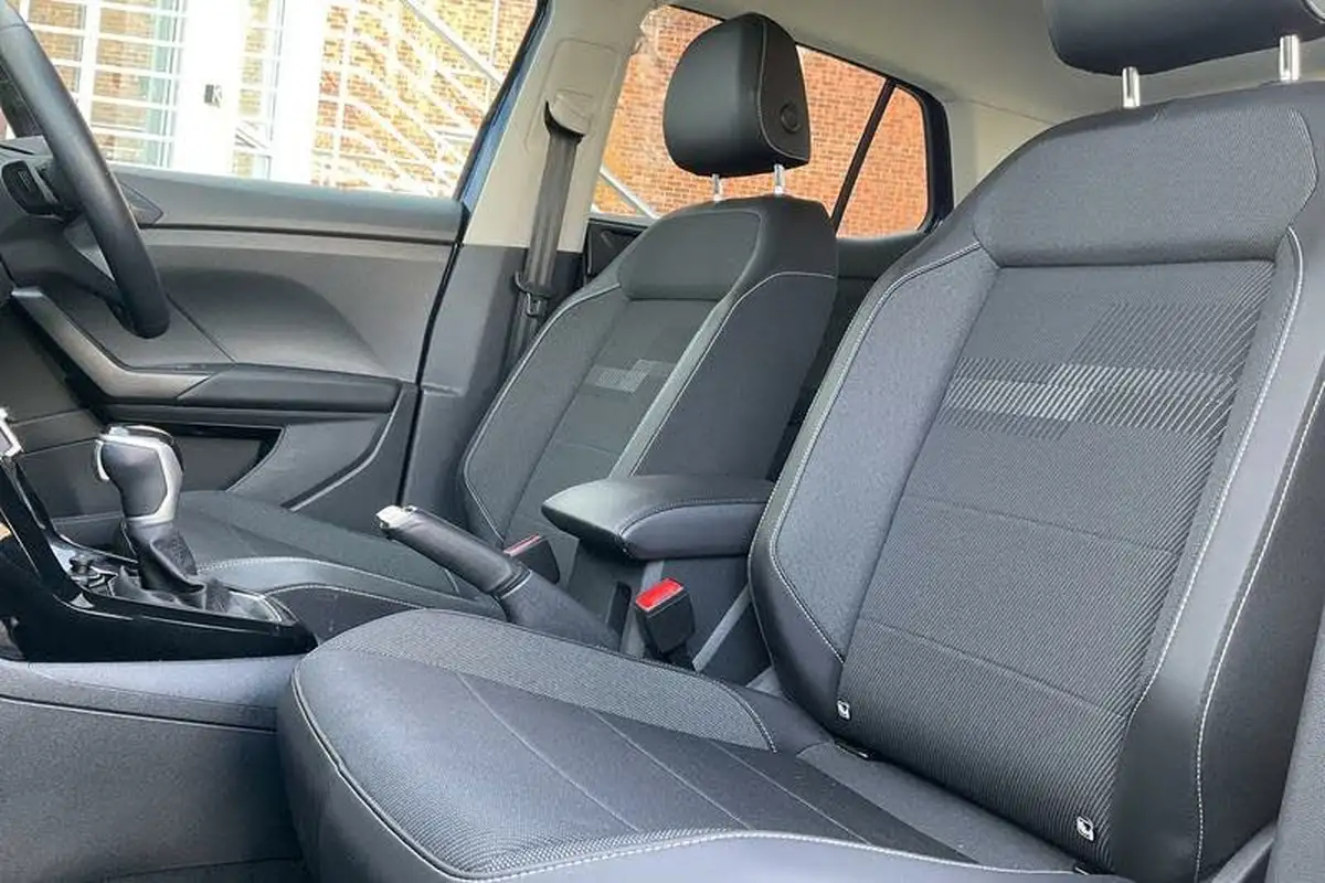 2022-volkswagen-t-cross-10-tsi-black-edition-110ps-dsg-big-18