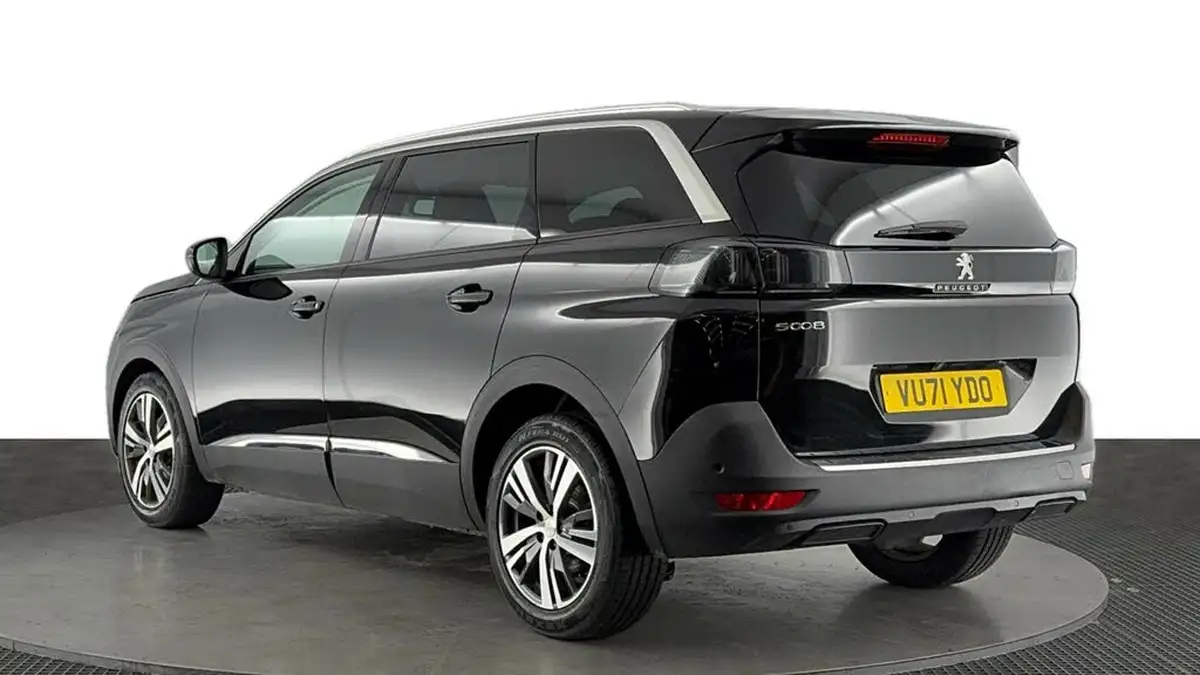 2021-peugeot-5008-suv-15-bluehdi-allure-premium-big-5