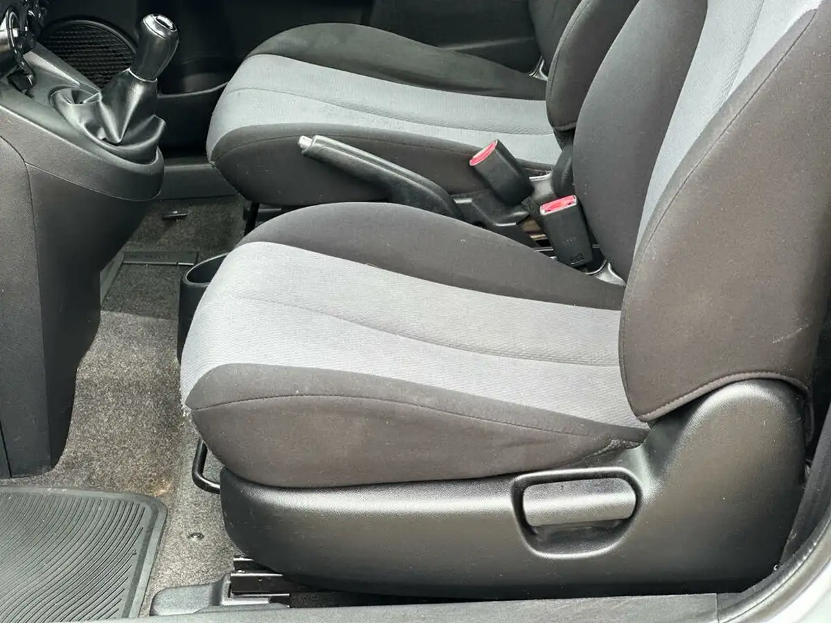 2010-mazda-mazda2-13-ts-air-con-3d-big-32
