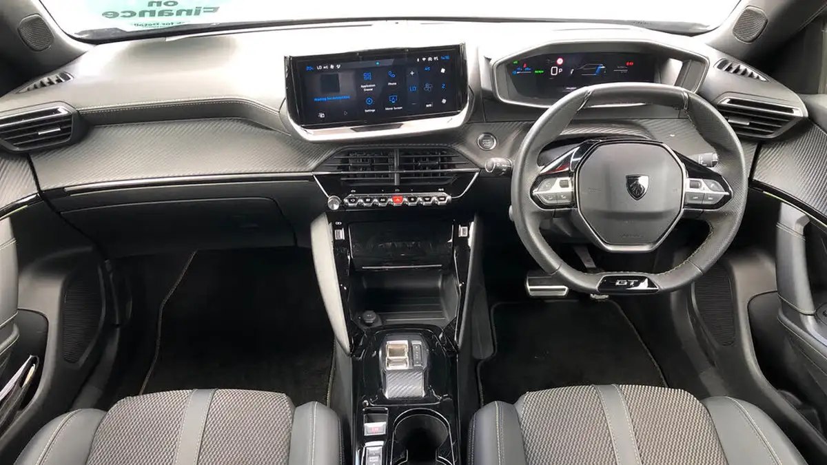 2024-peugeot-2008-suv-e-gt-136ps-50kwh-big-3
