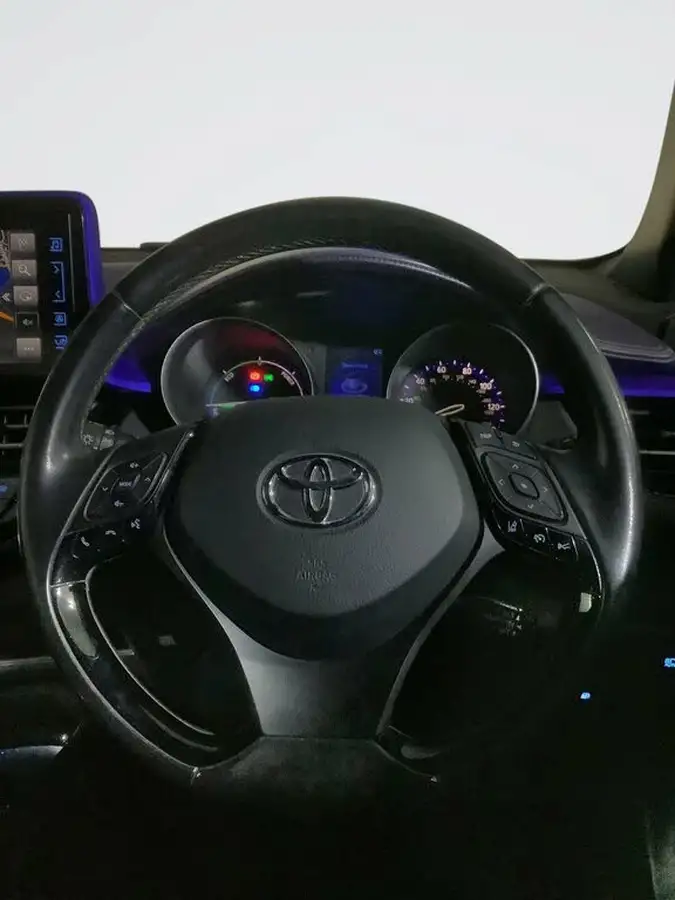 2017-toyota-c-hr-18-vvt-i-dynamic-big-17