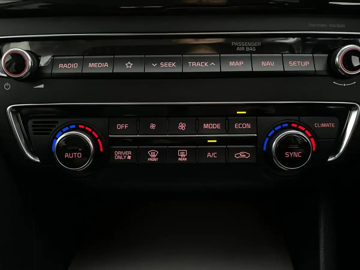 2020-kia-optima-20-gdi-phev-big-27