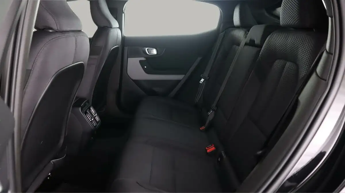 2021-polestar-polestar-2-e-ps2-300kw-long-dual-big-16