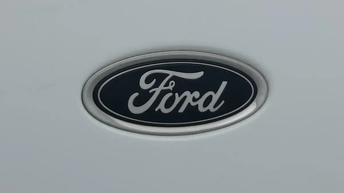 2019-ford-focus-10t-st-line-x-hatchback-big-23
