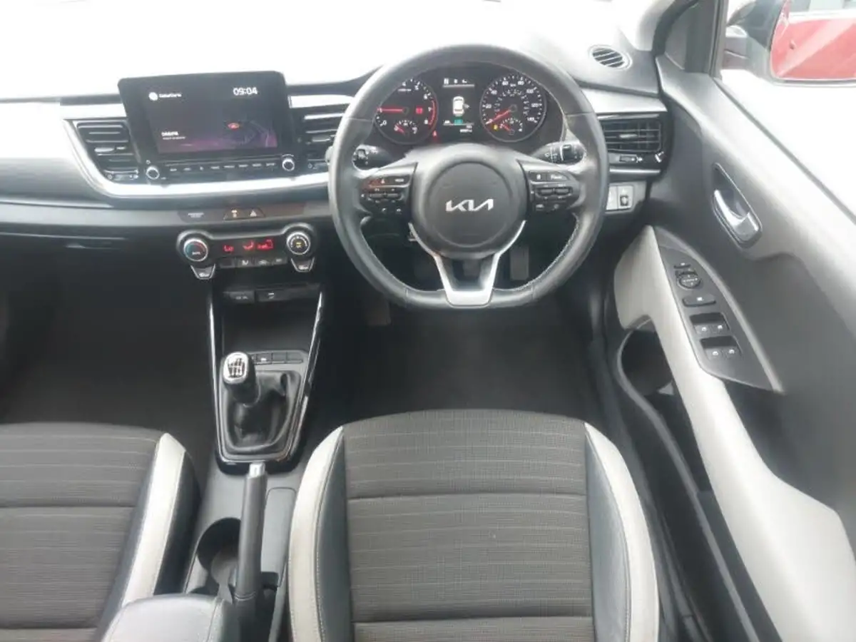 2021-kia-stonic-10-t-gdi-connect-big-6