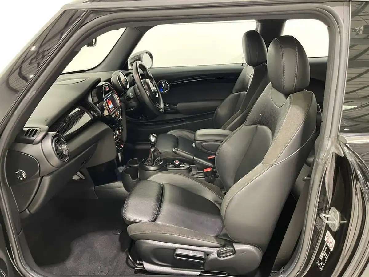 2019-mini-cooper-20-cooper-s-sport-189bhp-hatchback-3d-big-76