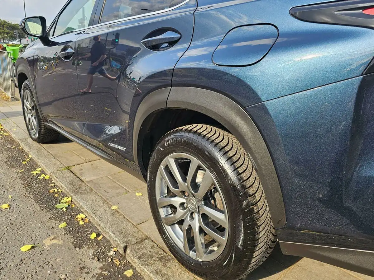 2014-lexus-nx-300h-25-luxury-194bhp-sunroof-big-15