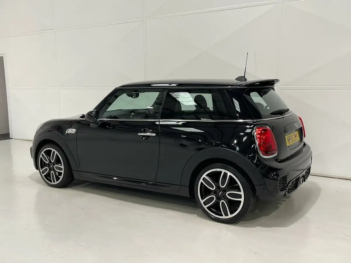 2019-mini-cooper-20-cooper-s-sport-189bhp-hatchback-3d-big-4