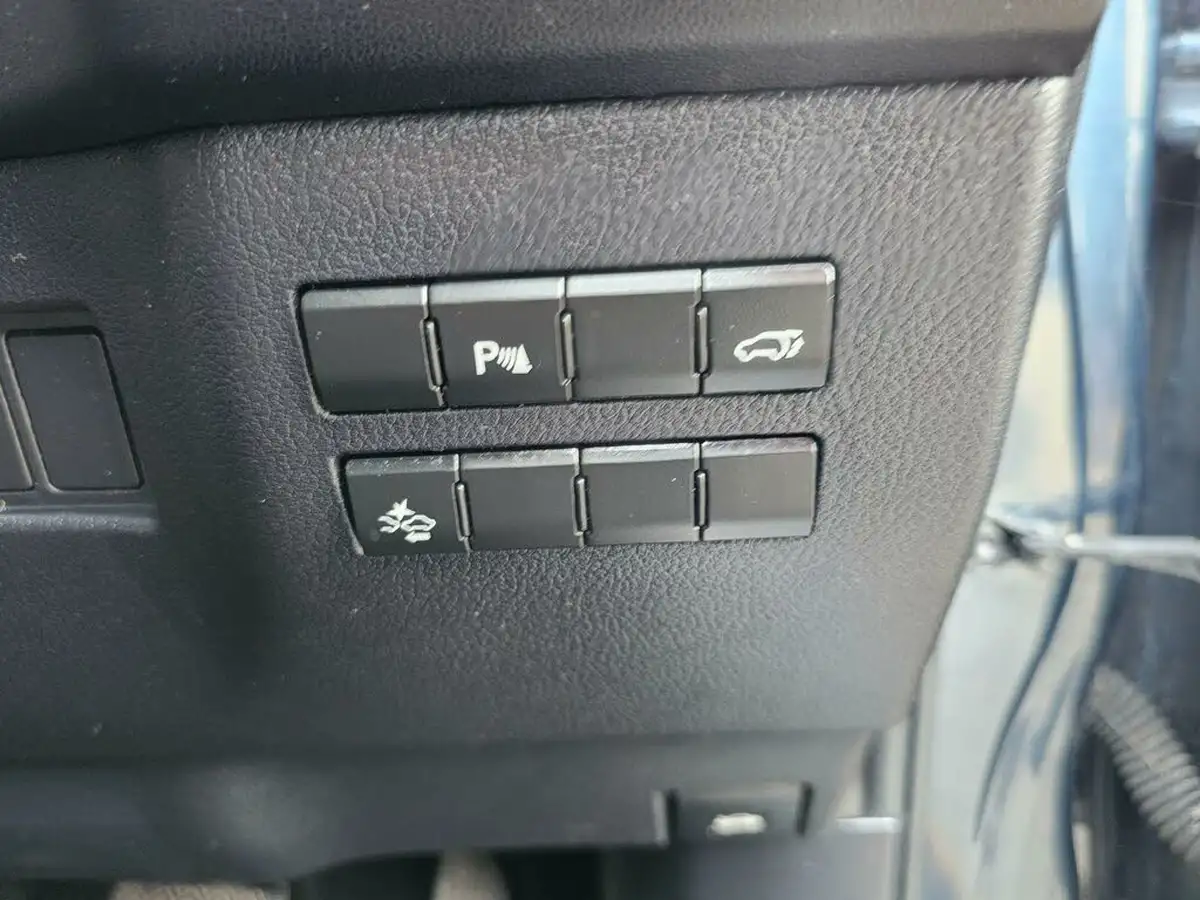 2014-lexus-nx-300h-25-luxury-194bhp-sunroof-big-39