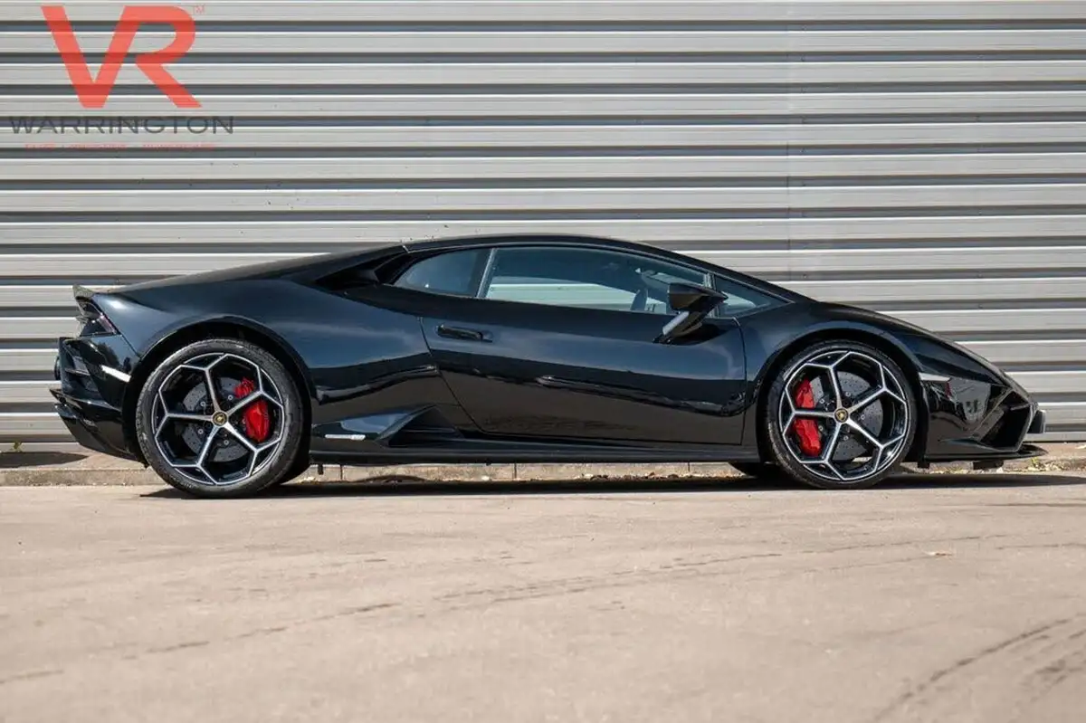 2022-lamborghini-huracan-52-evo-640ps-4wd-coupe-big-12