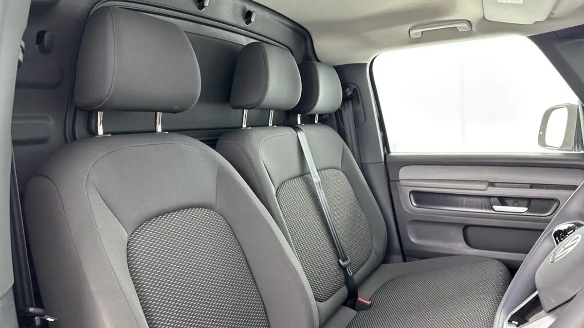 2025-volkswagen-id-buzz-cargo-e-commerce-286ps-79kwh-big-25