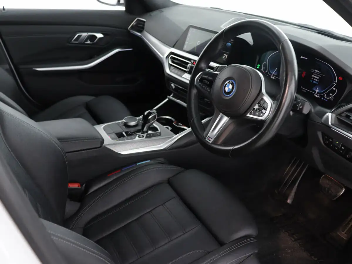 2021-bmw-3-series-20-330e-m-sport-touring-5d-big-40