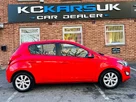 2013-hyundai-i20-12-active-5d-small-3