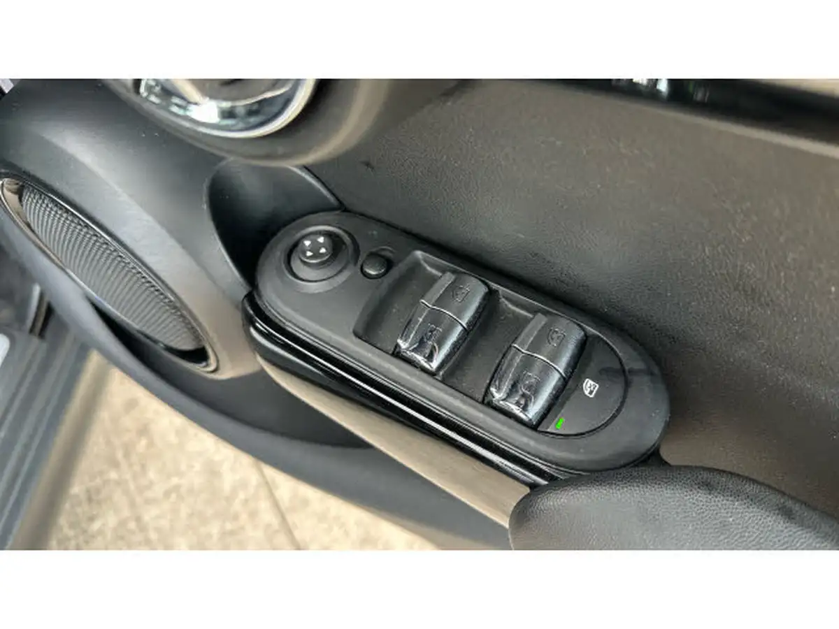 2021-mini-cooper-15-cooper-classic-hatchback-5d-auto-big-26